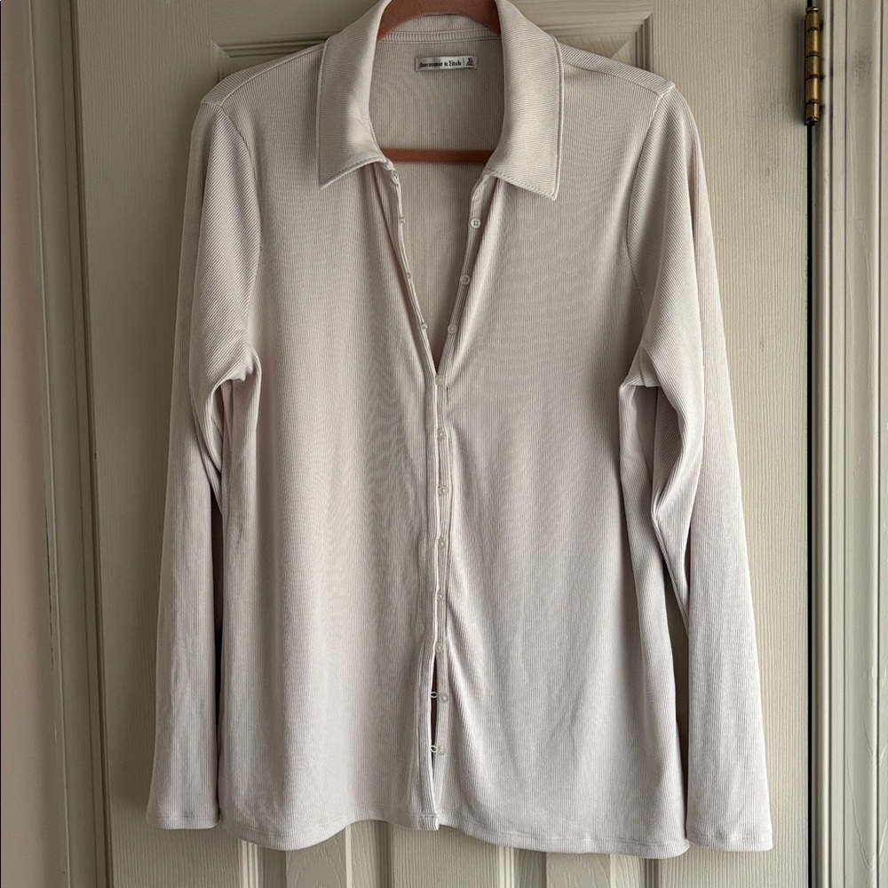 Abercrombie & Fitch Ribbed Button Down Shirt